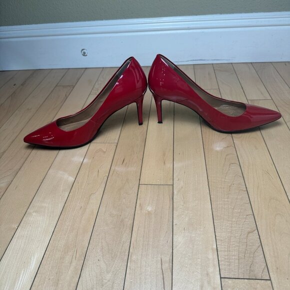 CALVIN KLEIN Red Patent Gayle Pumps Heels Pointed Toe Size 9 - Picture 4 of 12